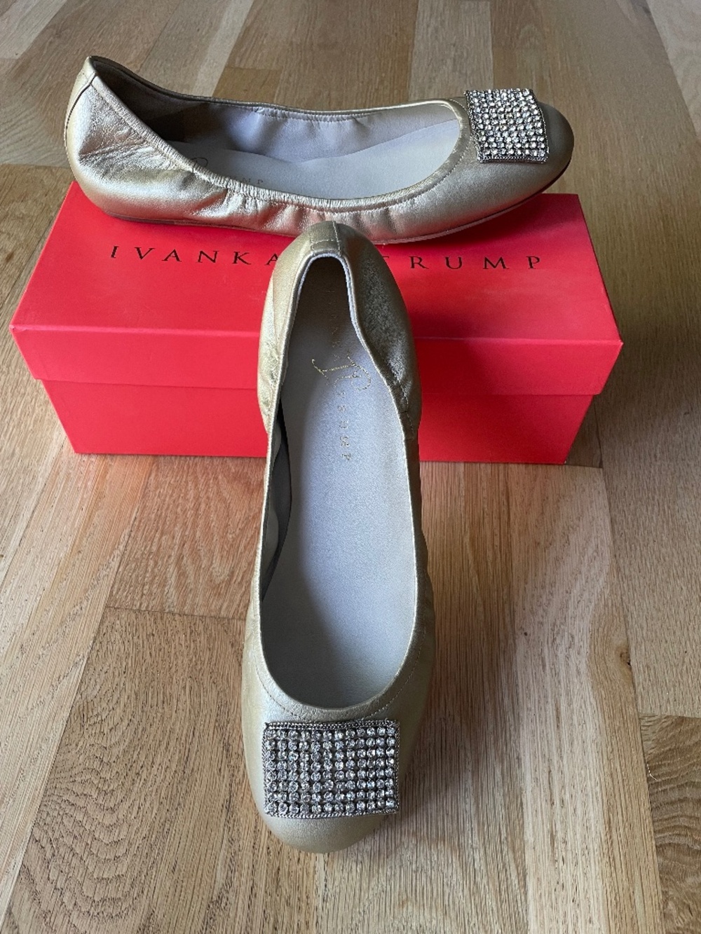 NIB - Ivanka Trump Sz 9.5 Leather Ballet Flat w/Rhinestone Toe Decoration